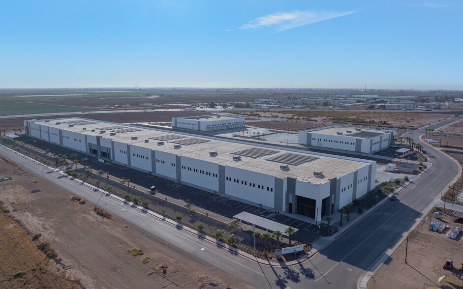 More Photos Of 1749 Gateway Rd, Calexico Unknown For Lease