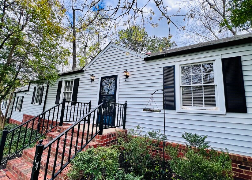 More Photos Of 6403 Mallory Dr, Richmond Office For Sale