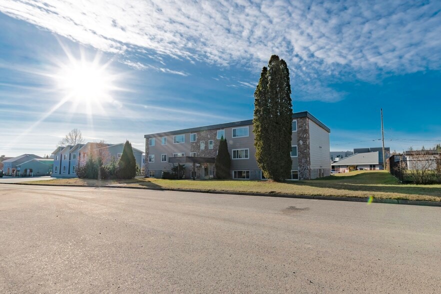 More Photos Of 1753 Upland St, Prince George Apartments For Sale