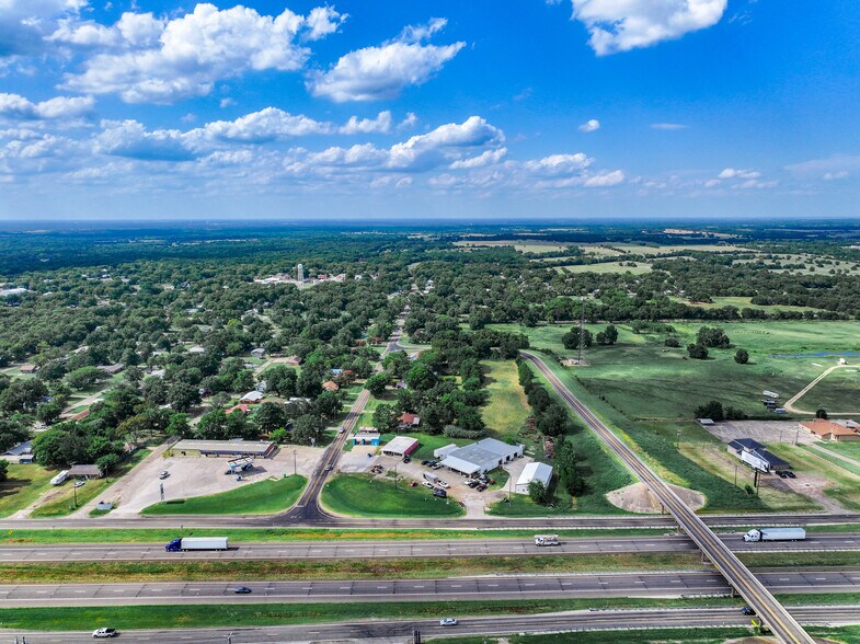 More Photos Of 604 Frisco St, Cumby Flex For Sale