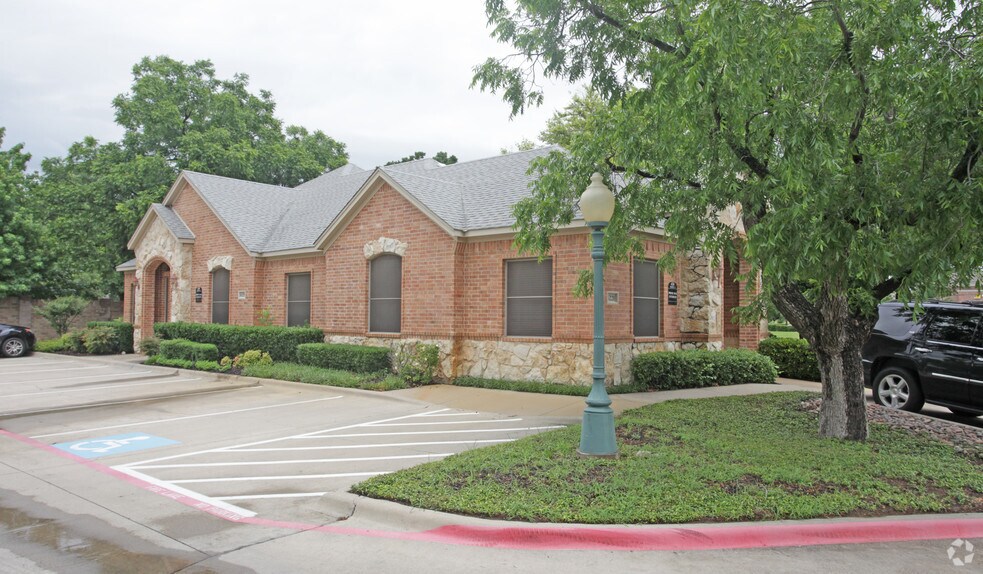 More Photos Of 6230 Colleyville Blvd, Colleyville Office For Lease