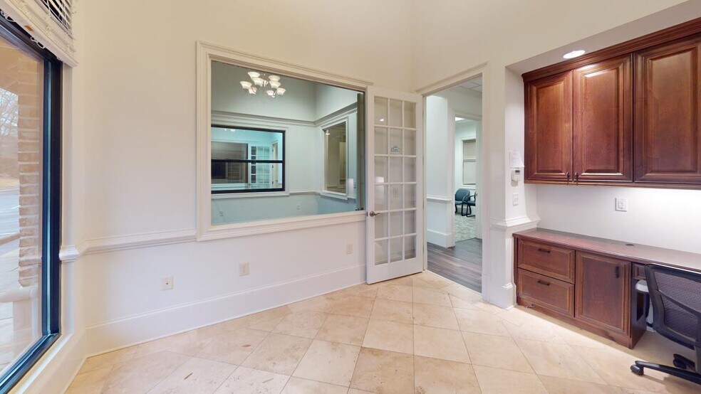 More Photos Of 430 Winkler Dr, Alpharetta Light Manufacturing For Sale