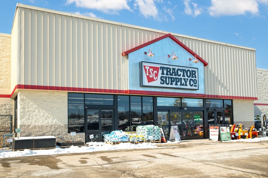 Primary Photo Of 720-756 Broadway St, Berlin Unknown For Lease