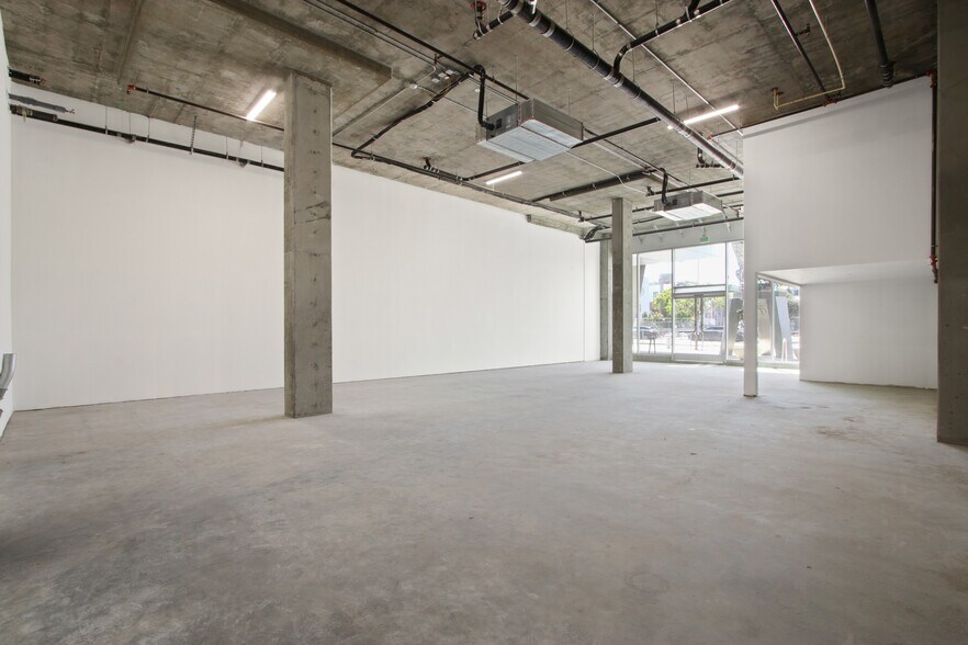 More Photos Of 1550 Lincoln Blvd, Santa Monica Apartments For Lease