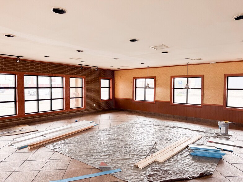 More Photos Of 2113 Andrews Hwy, Odessa Fast Food For Sale