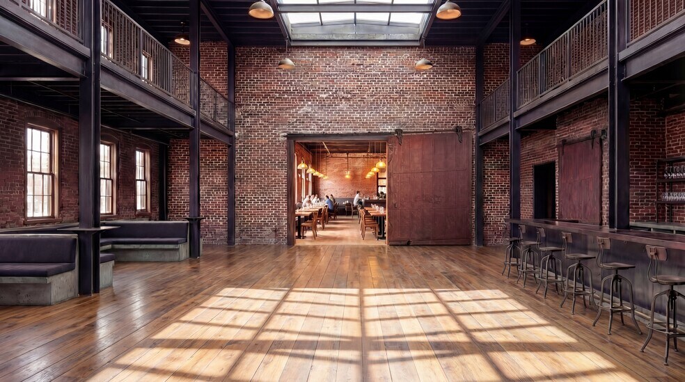 More Photos Of 2303 N Market St, Jacksonville Warehouse For Sale