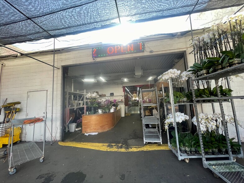 More Photos Of 829 S San Pedro St, Los Angeles Storefront Retail Office For Sale