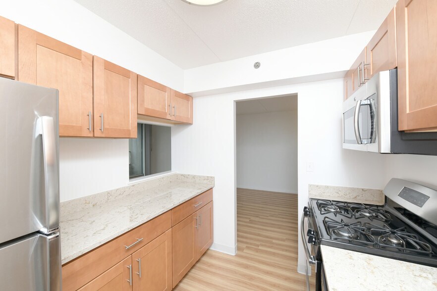 More Photos Of 1371 Beacon St, Brookline Apartments For Lease