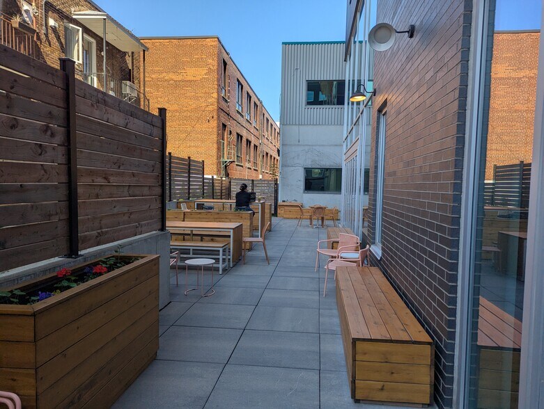 More Photos Of 7236 St Waverly, Montréal Office Residential For Lease