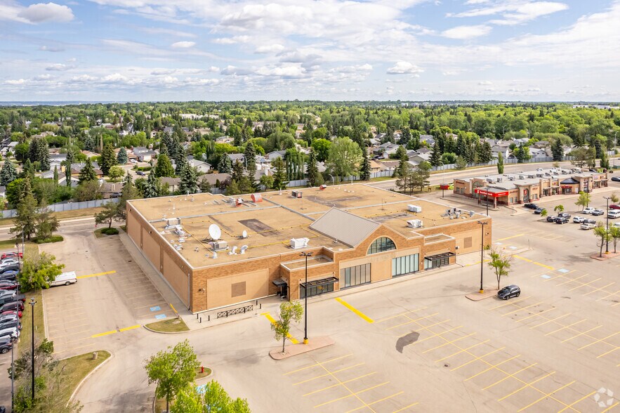 More Photos Of 993 Fir St, Sherwood Park General Retail For Lease