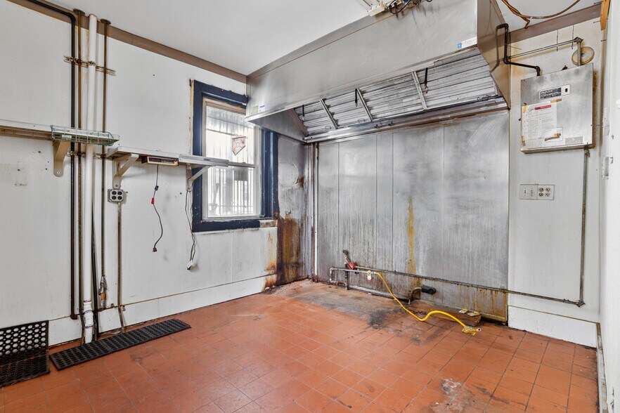 More Photos Of 2222 Macdade Blvd, Holmes Specialty For Sale