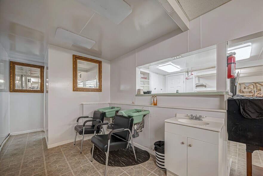 More Photos Of 2329 Cedar Dr, La Marque Freestanding For Sale