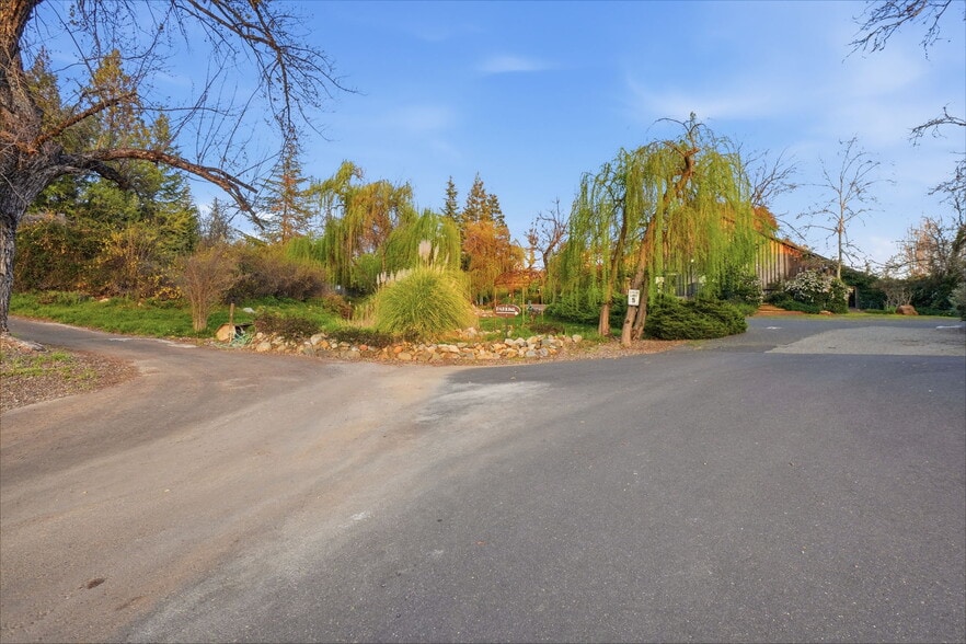More Photos Of 21645 Parrotts Ferry Rd, Sonora Specialty For Sale
