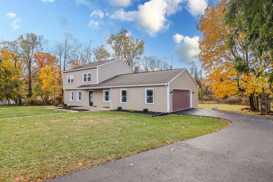 More Photos Of 2198 Gale Dr, Harrisburg Flex For Sale