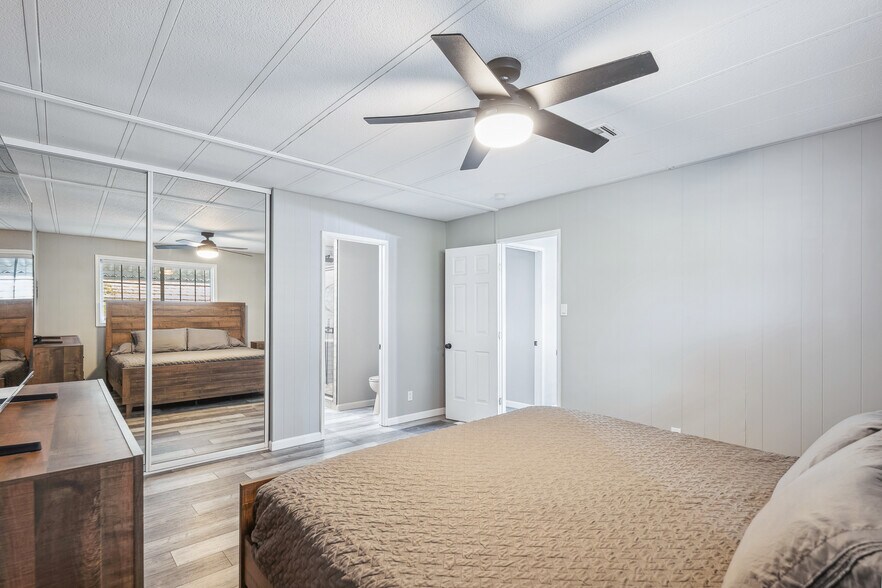 More Photos Of 1837 Riverside Dr, Bullhead City Specialty For Sale