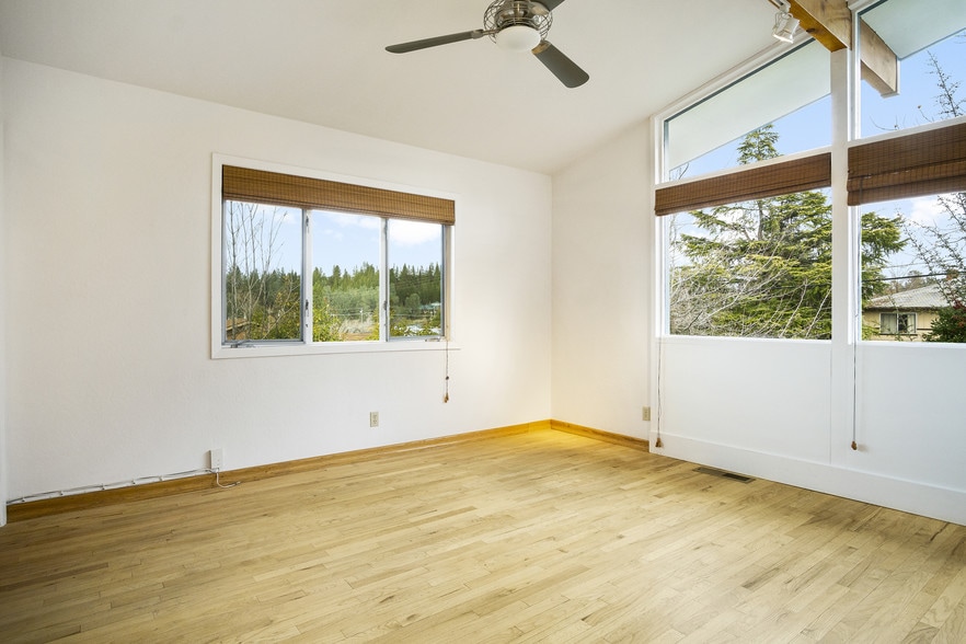 More Photos Of 111 Margaret Ln, Grass Valley Office For Sale