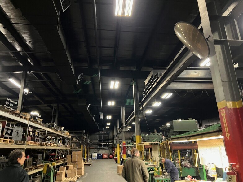 More Photos Of 8025 S Division Ave, Grand Rapids Manufacturing For Sale