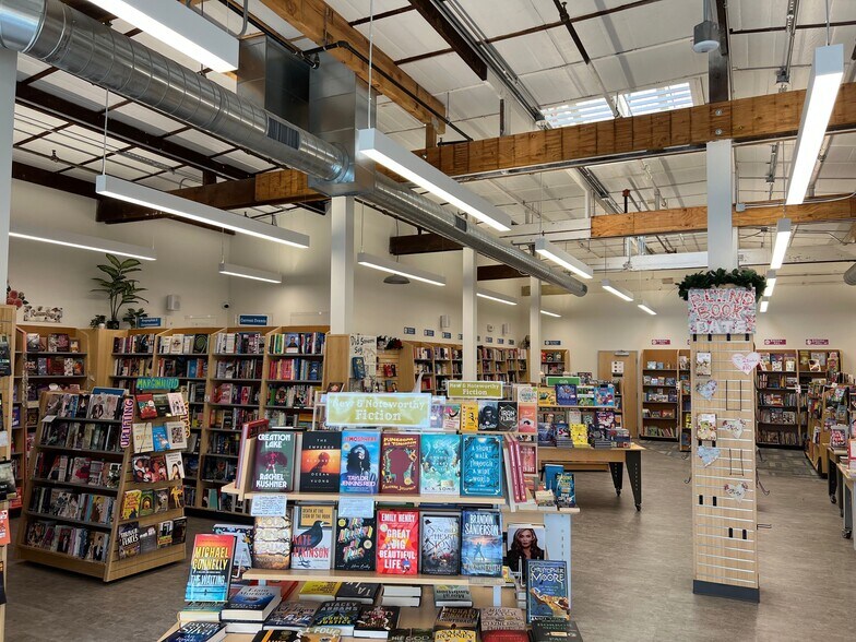 More Photos Of 2483-2495 Washington Ave, San Leandro Light Manufacturing For Lease