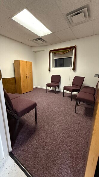 More Photos Of 6701 Ringwood Rd, Oxford Industrial For Lease