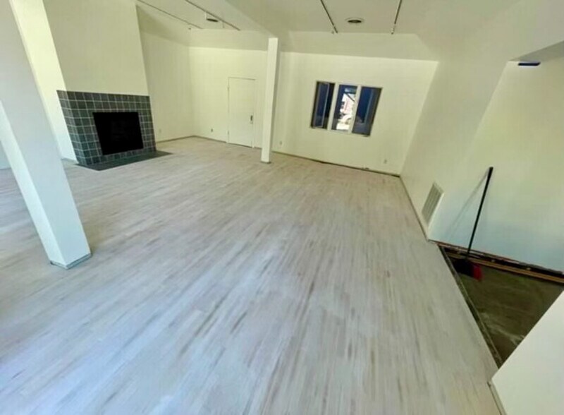 More Photos Of 215 N Mill St, Northport Restaurant For Sale