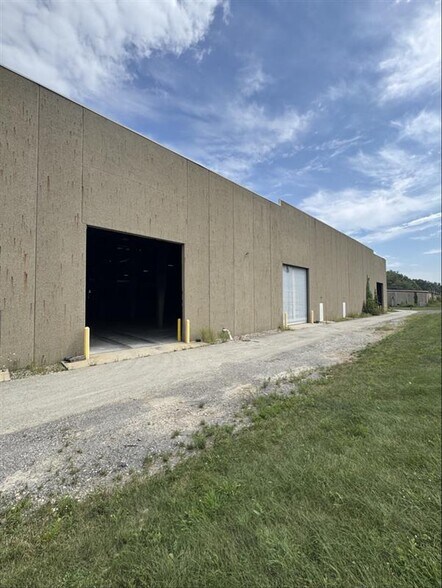 More Photos Of 16565 River Rd, Noblesville Distribution For Lease
