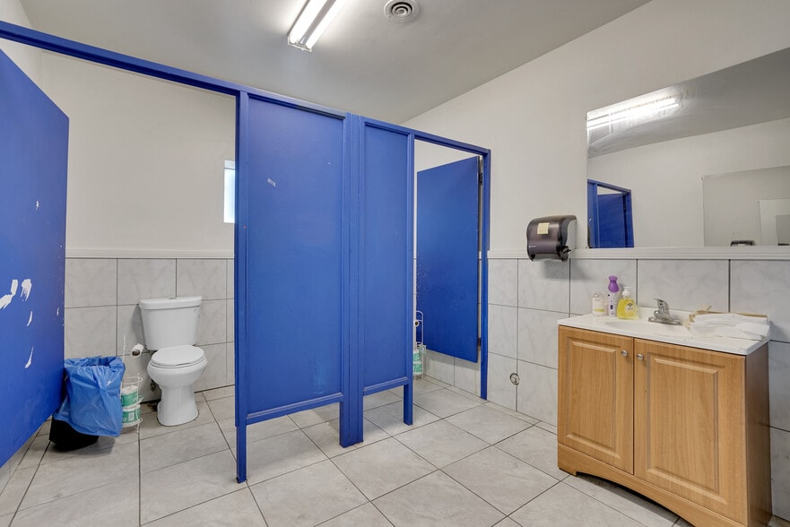 More Photos Of 109 S Aprilia Ave, Compton Religious Facility For Sale