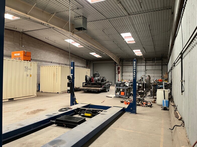 More Photos Of 9615 Broadway Blvd SW, Albuquerque Warehouse For Sale
