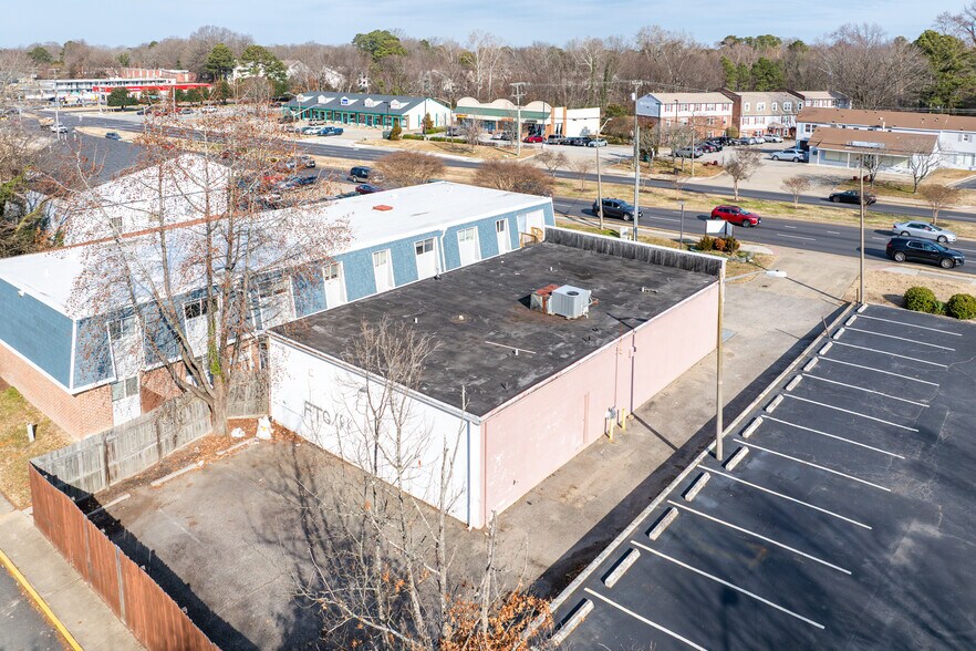 More Photos Of 13665 Warwick Blvd, Newport News Freestanding For Sale