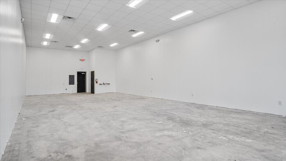More Photos Of 40 Industrial Park Dr, Henderson Medical For Lease