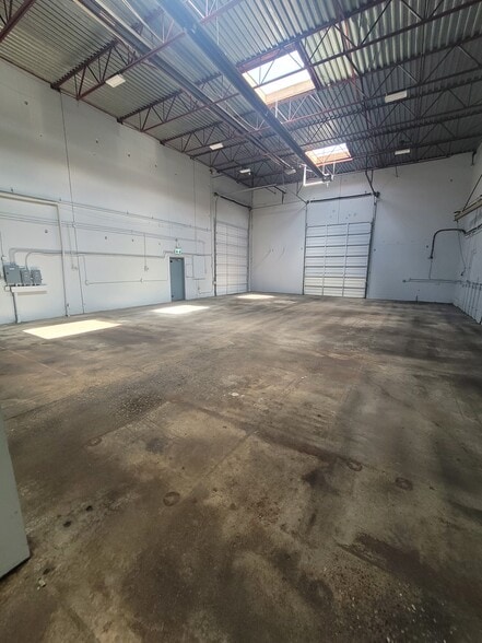 More Photos Of 17728 66 Av, Surrey Warehouse For Lease