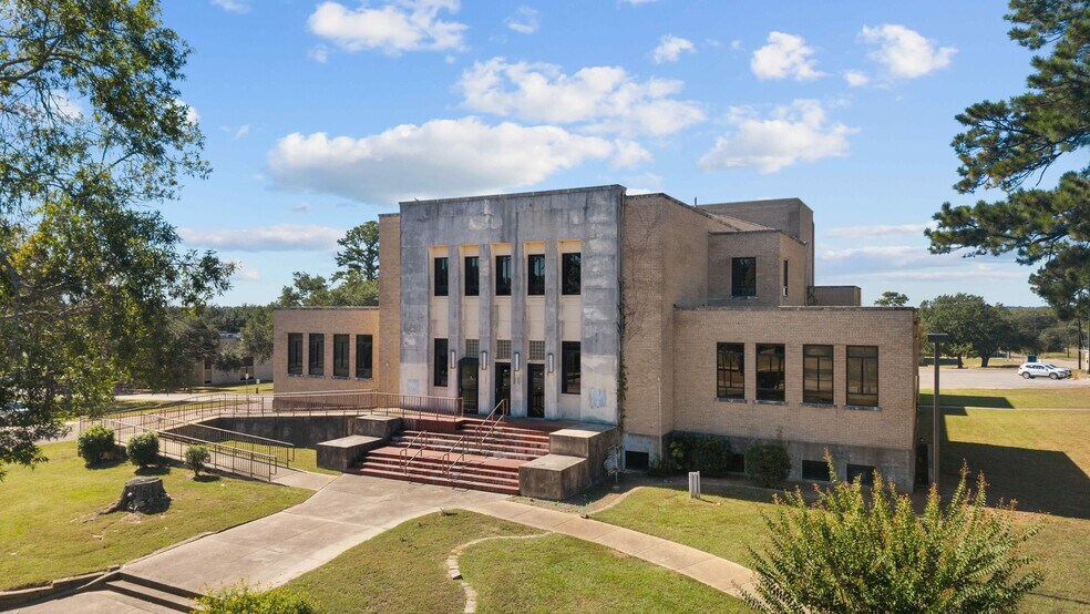 Primary Photo Of 811 College Ave, Jacksonville Theater Concert Hall For Lease