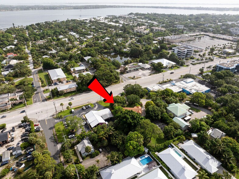 More Photos Of 400 SE Flamingo Ave, Stuart Office Residential For Sale