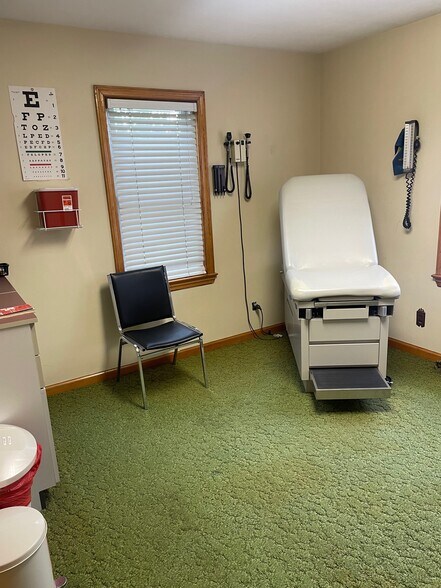 More Photos Of 244 N Broadway, Pennsville Medical For Lease