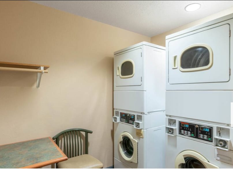 More Photos Of 1640 Cedar St, Raton Hotel For Sale