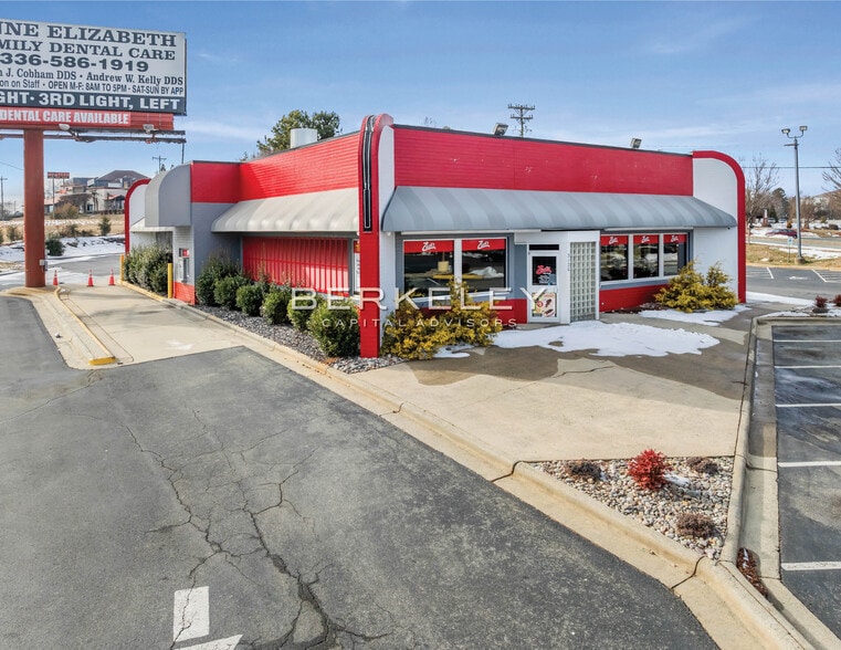 More Photos Of 3120 Garden Rd, Burlington Restaurant For Sale