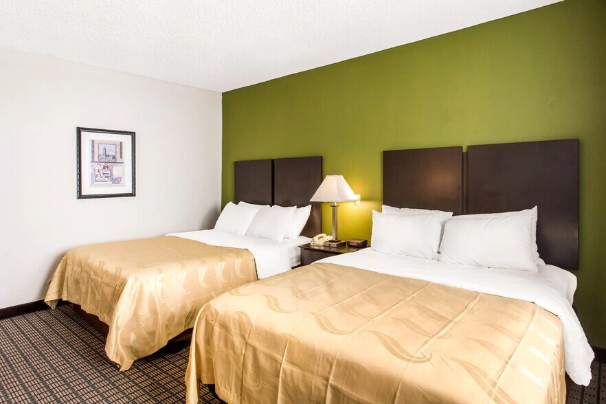 More Photos Of 245 E Wendover Blvd, Wendover Hotel For Sale