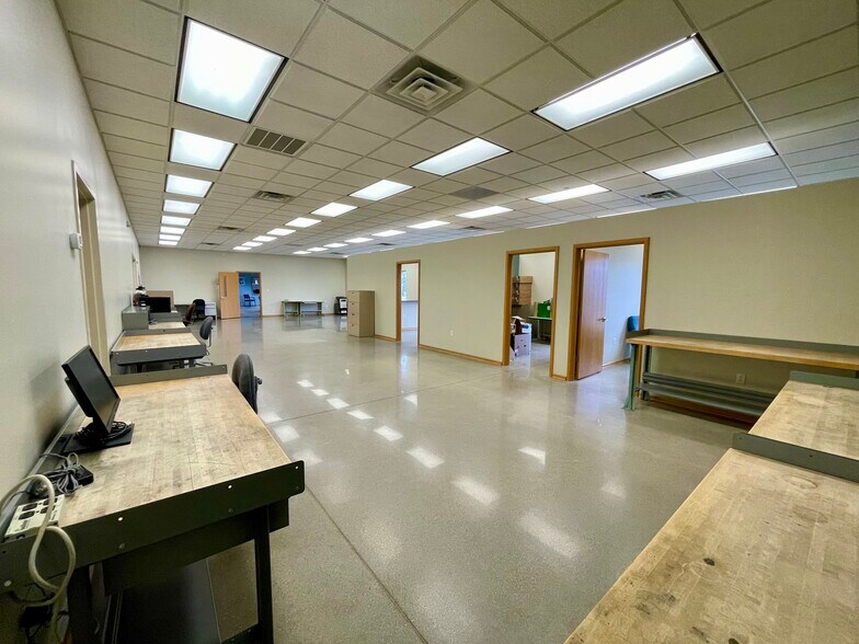 More Photos Of 4510-4520 Progress Dr, Columbus Warehouse For Lease