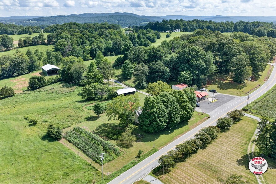 More Photos Of 2969 Moodyville Rd, Byrdstown General Retail For Sale
