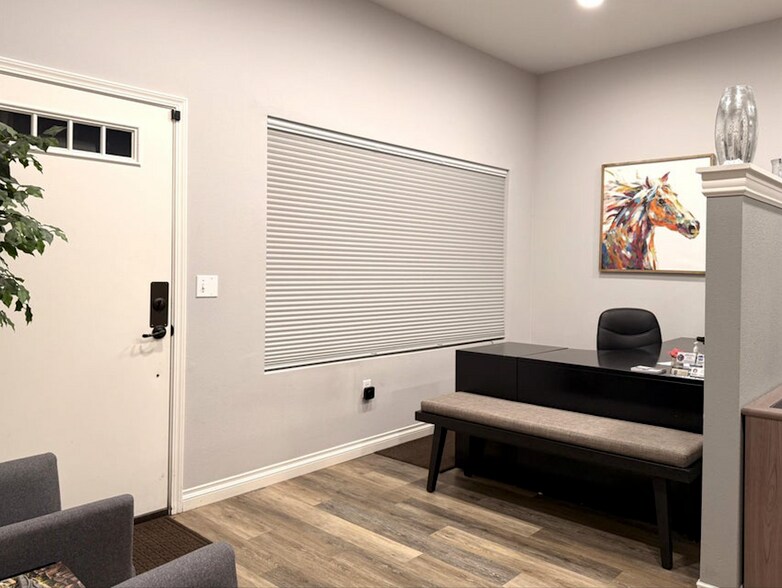 More Photos Of 101 E Park St, Grants Pass Office For Sale