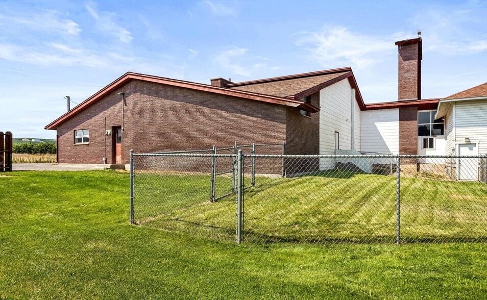 More Photos Of 720 Franklin Rd, Tieton Religious Facility For Sale