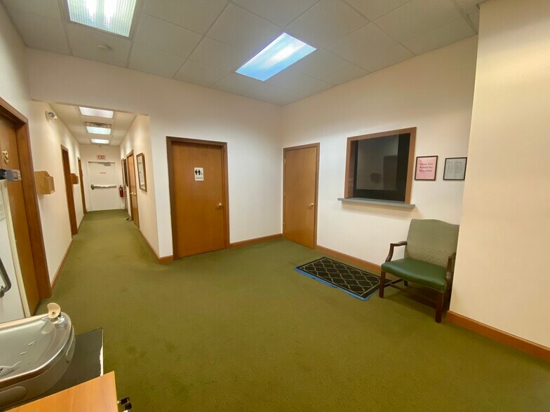 More Photos Of 577 Grant St, Akron Medical For Sale