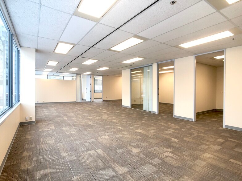More Photos Of 5811 Cooney Rd, Richmond Office For Lease