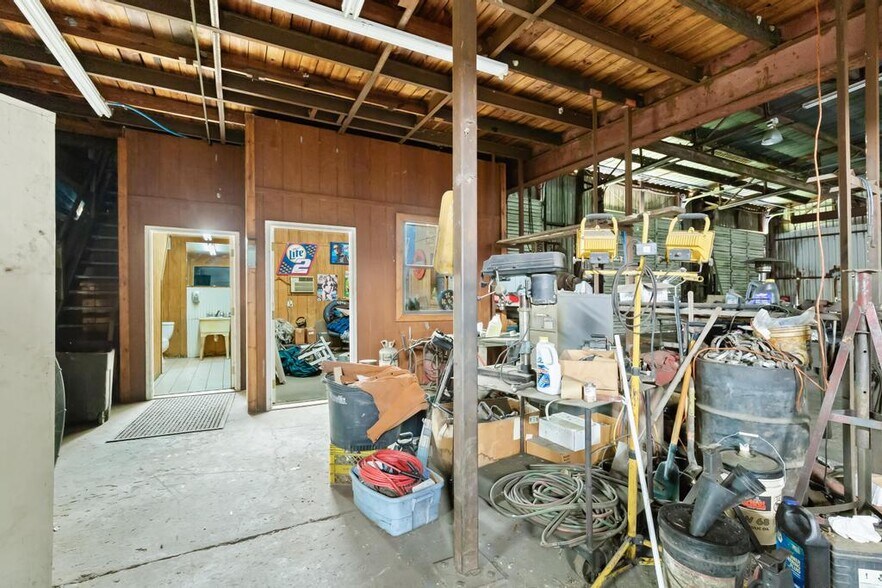 More Photos Of 15928 County Road 108, Hilliard Service For Sale