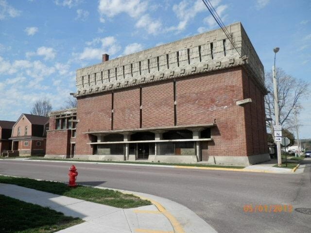 Primary Photo Of 300 S Church St, Richland Center Storefront Retail Office For Lease