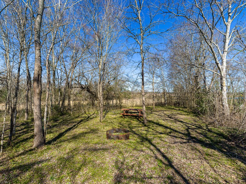 More Photos Of 11201 County Road 203, Plantersville Specialty For Sale