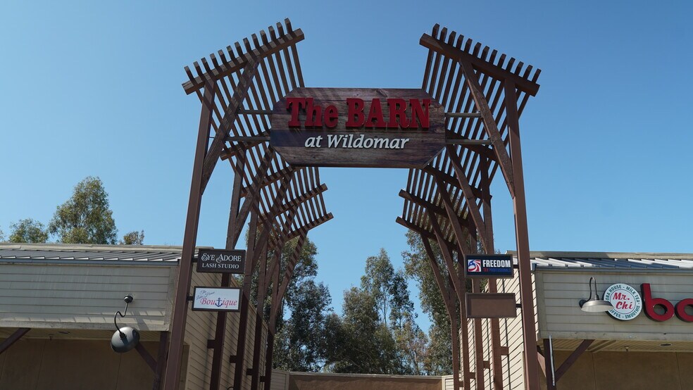 More Photos Of 32395A-32395B Clinton Keith Rd, Wildomar Unknown For Lease