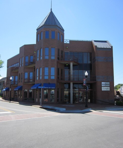 Primary Photo Of 790 Station St, Herndon Loft Creative Space For Lease