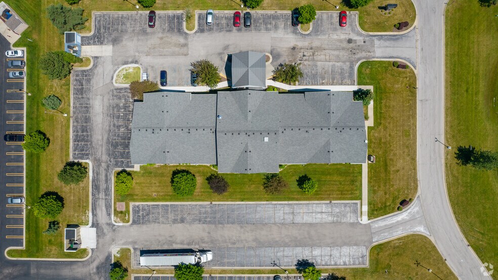 More Photos Of 5200 Cardinal Square Blvd, Saginaw Hotel For Sale