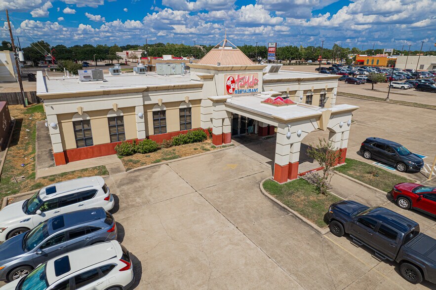 More Photos Of 2529 S 6 Hwy, Houston Restaurant For Sale
