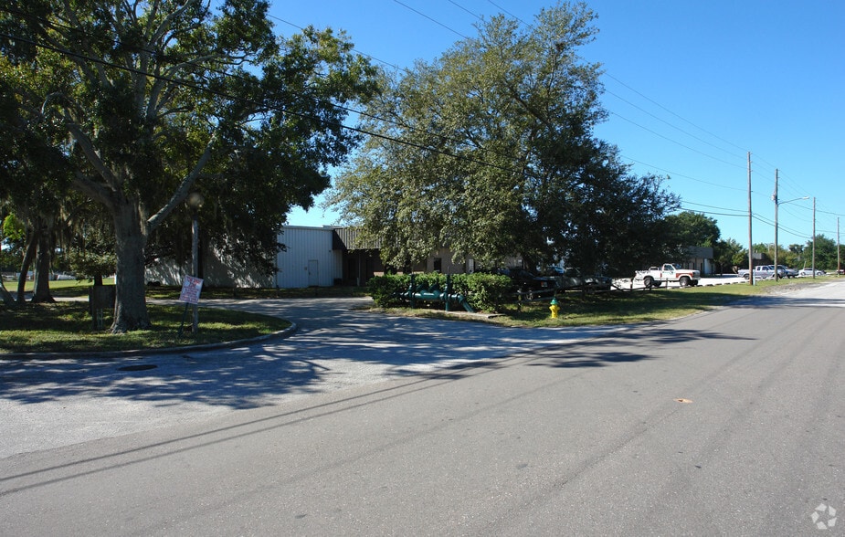 More Photos Of 5200-5220 126th Ave N, Clearwater Warehouse For Lease